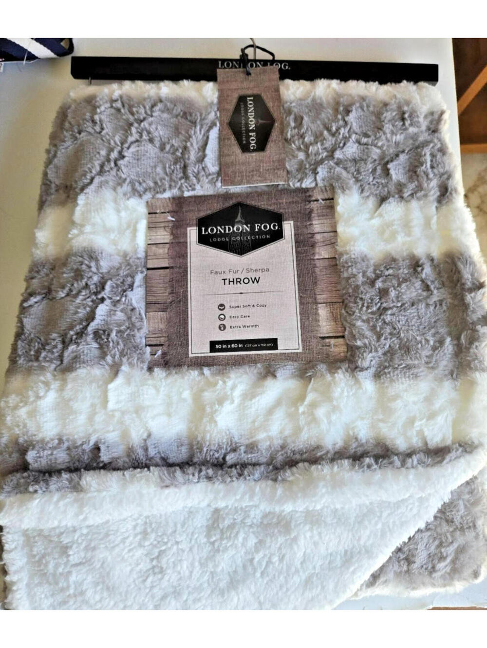 London Fog Blanket NEW Sherpa Throw Faux Fur Sherpa Extra Warm 50" x 60" NWT